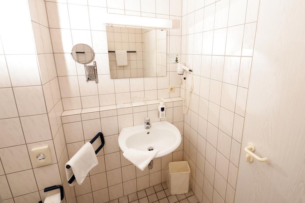 Wohlfuehlhotel Der Jaegerhof Willebadessen Екстериор снимка