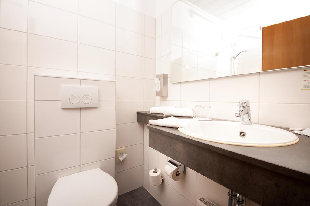 Wohlfuehlhotel Der Jaegerhof Willebadessen Екстериор снимка